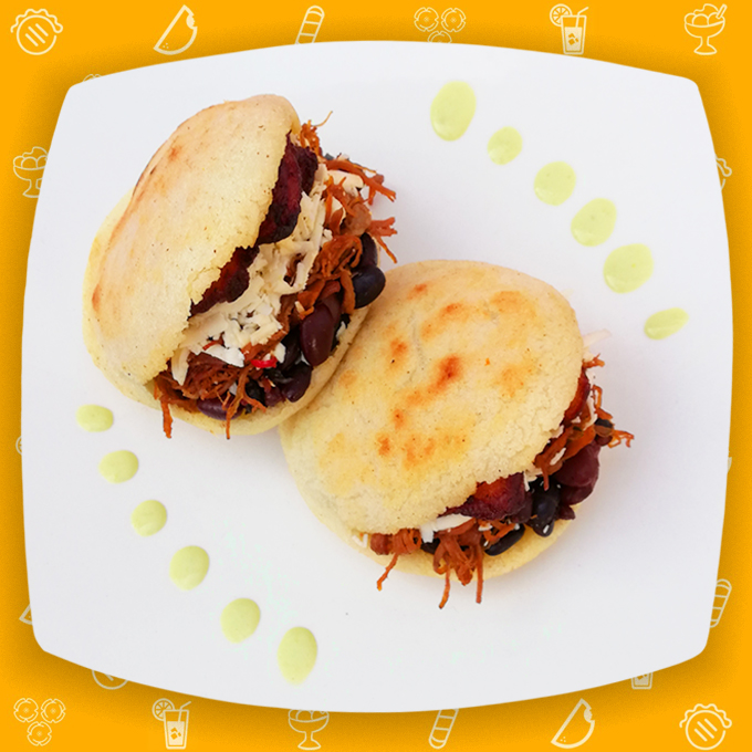 Ya probaste nuestra Arepa de Pabellón Criollo? Aquí te mostramos los  ingredientes con que rellenamos la Arepa. Deliciosa Arepa libre de…